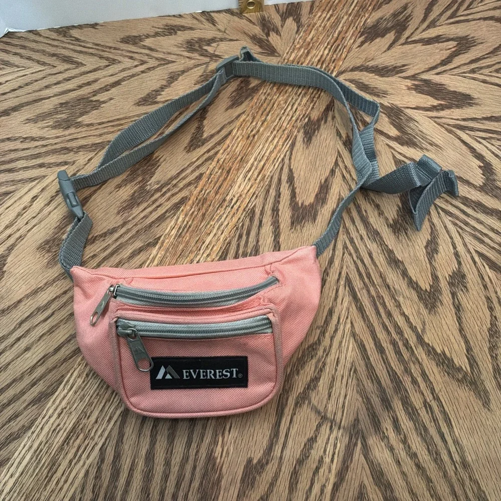 Everest Signature Waist Pack--Junior-Coral--One Size--Fanny Pack Y2K Comeback‎